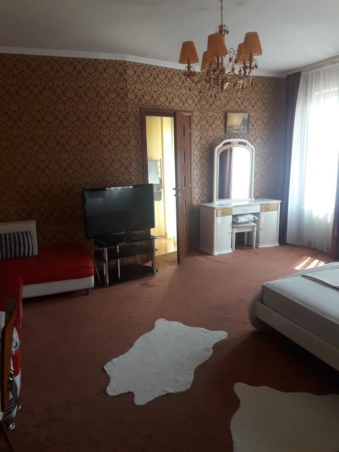 Kak Doma Aparthotel Odessa Ngoại thất bức ảnh